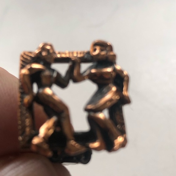 Copper Dancing Figure Earrings - possibly 1950’s - clip on earrings - Picture 8 of 10